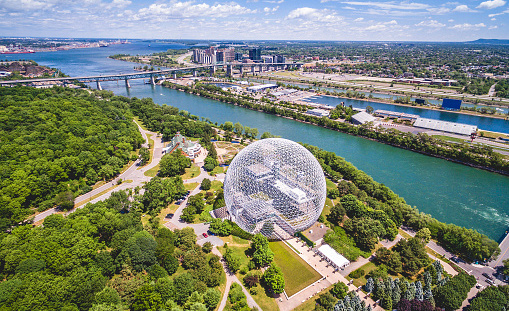 Biosfera-Montreal edificios esféricos loxamHune alquiler maquinaria