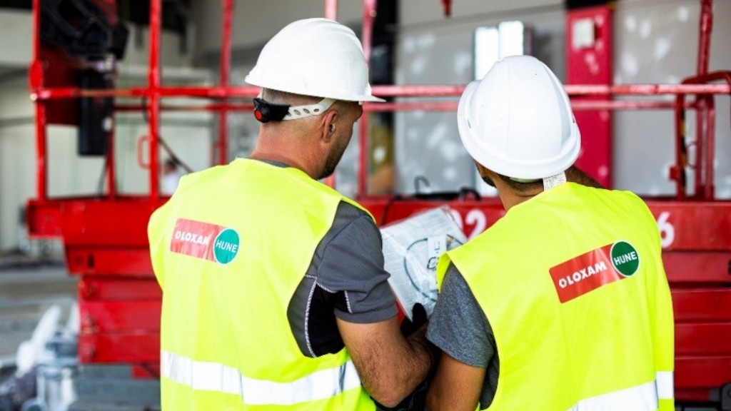 Operarios en un proyecto de construcción
