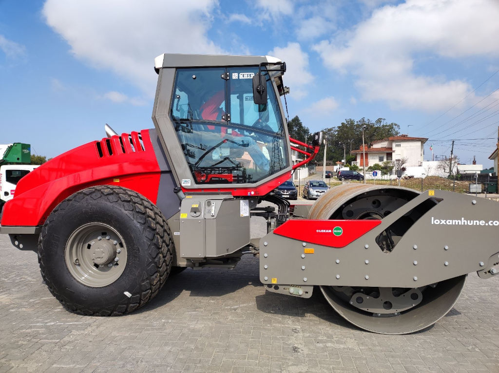 Rodillos de compactación LOXAM carretera
