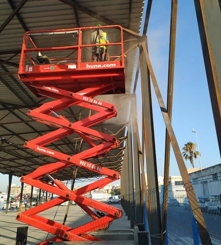 Alquiler De Tijera Diésel 18m